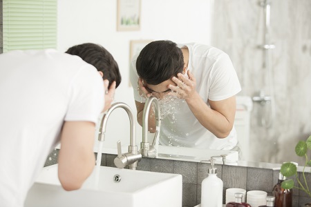 化學(xué)物品進入眼睛怎么處理？